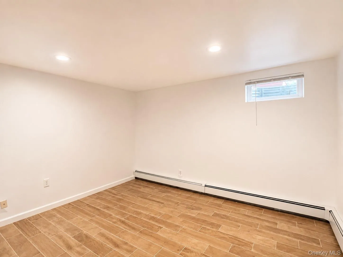 35 Taylor Avenue, Hempstead, NY, 3 Bedrooms Bedrooms, 9 Rooms Rooms,1 BathroomBathrooms,Residential Lease,For Rent,Taylor,0,1034472 35 Taylor Avenue, Hempstead, NY, 3 Bedrooms Bedrooms, 9 Rooms Rooms,1 BathroomBathrooms,Residential Lease,For Rent,Taylor,0,1034472
