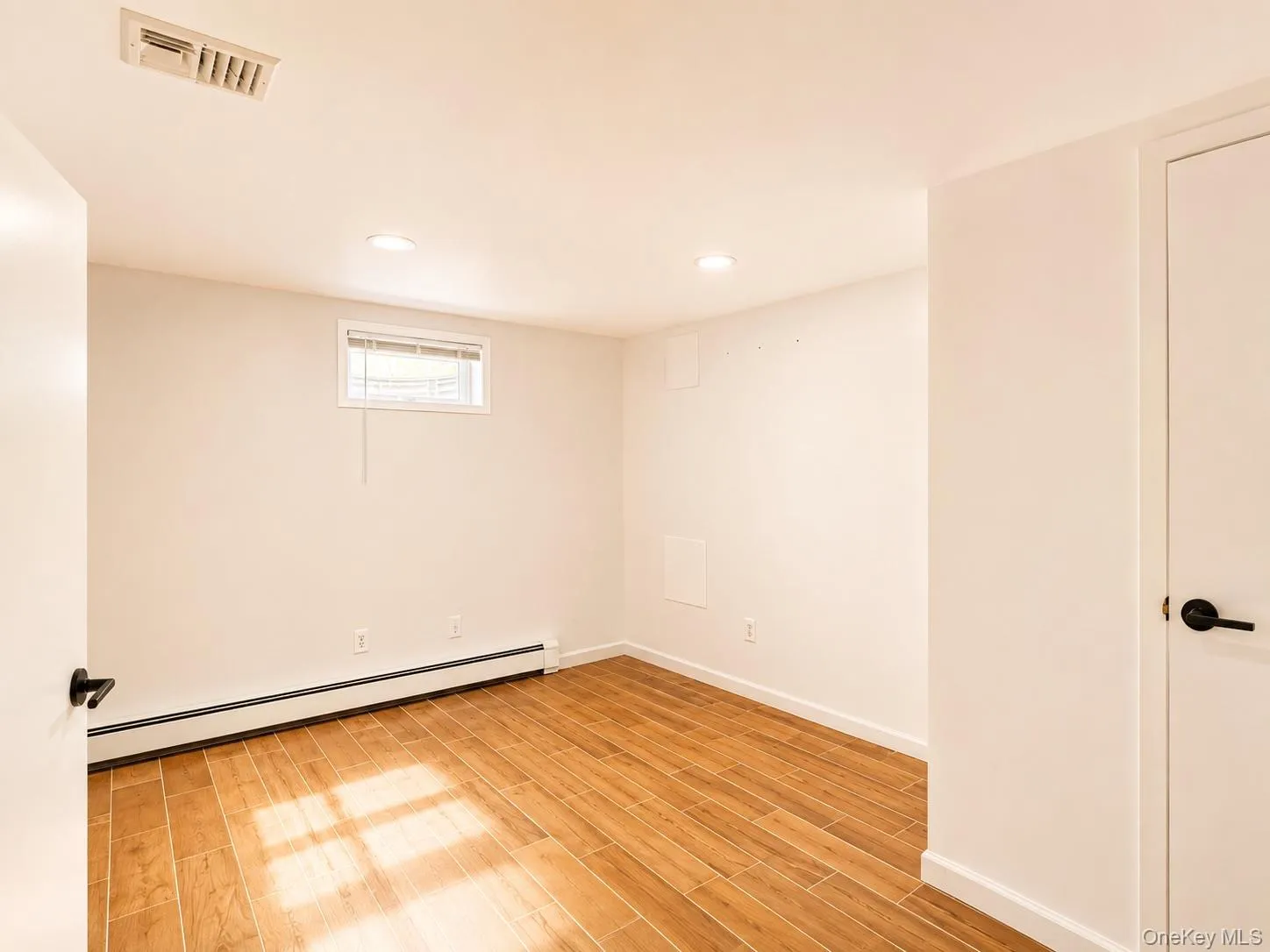 35 Taylor Avenue, Hempstead, NY, 3 Bedrooms Bedrooms, 9 Rooms Rooms,1 BathroomBathrooms,Residential Lease,For Rent,Taylor,0,1034472 35 Taylor Avenue, Hempstead, NY, 3 Bedrooms Bedrooms, 9 Rooms Rooms,1 BathroomBathrooms,Residential Lease,For Rent,Taylor,0,1034472