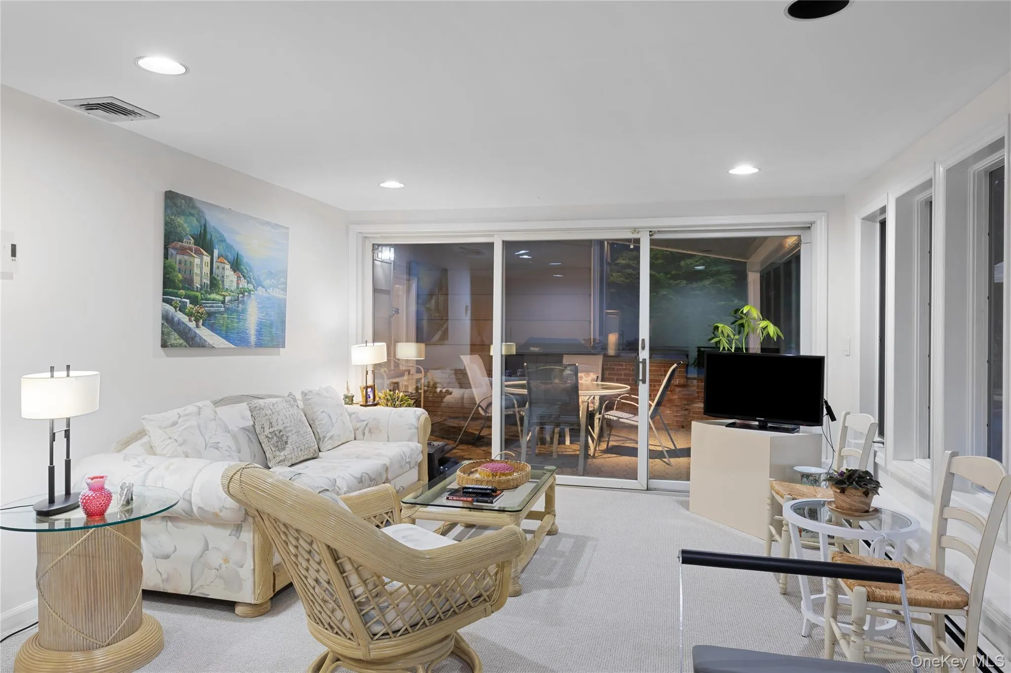 31 Lake Court, Oyster Bay, NY, 5 Bedrooms Bedrooms, 11 Rooms Rooms,2 BathroomsBathrooms,Residential,For Rent,Lake,0,1034474 31 Lake Court, Oyster Bay, NY, 5 Bedrooms Bedrooms, 11 Rooms Rooms,2 BathroomsBathrooms,Residential,For Rent,Lake,0,1034474
