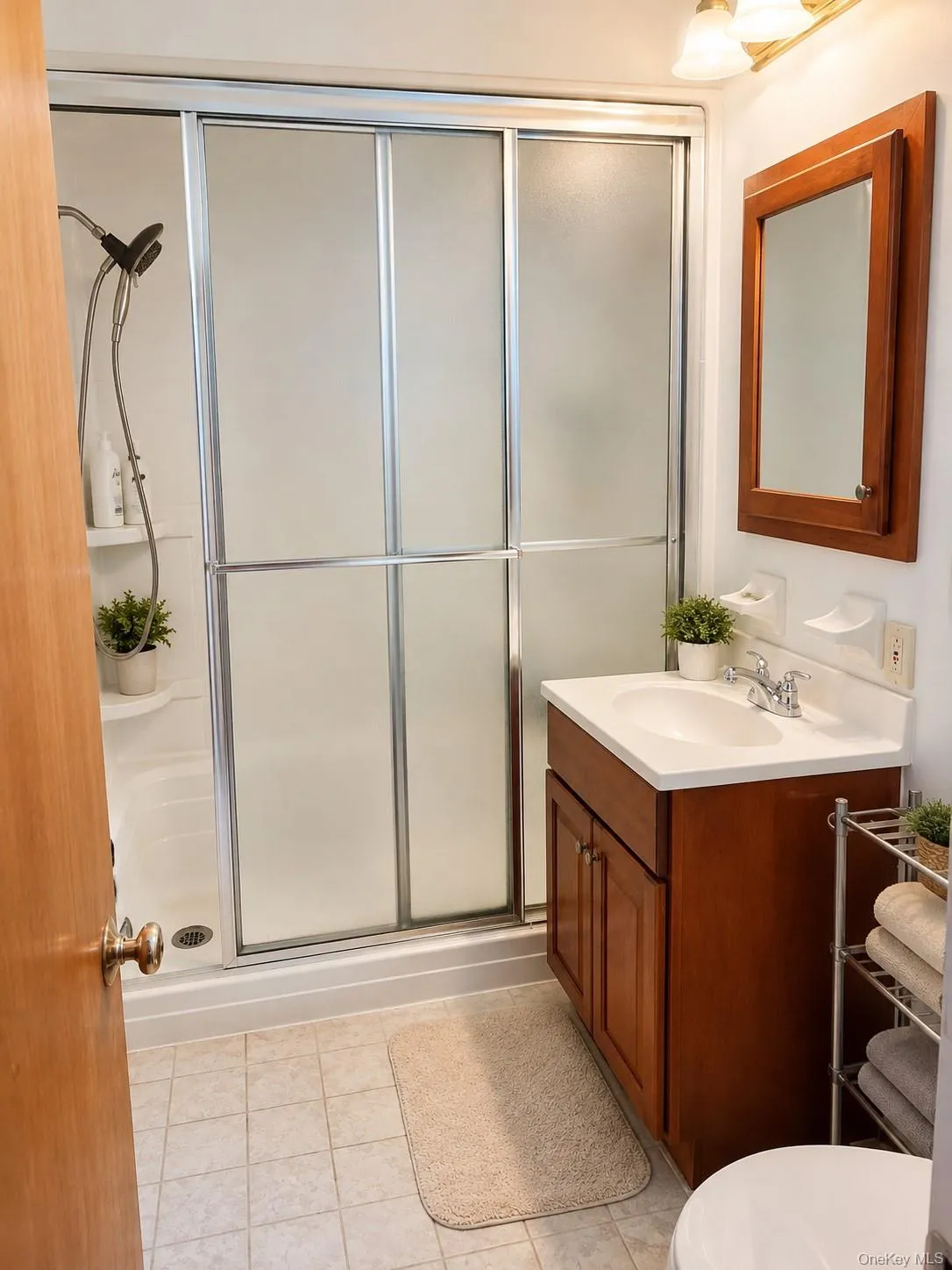 6 Strathmore Drive, Clarkstown, NY, 4 Bedrooms Bedrooms, 8 Rooms Rooms,2 BathroomsBathrooms,Residential,For Rent,Strathmore,0,1034475 6 Strathmore Drive, Clarkstown, NY, 4 Bedrooms Bedrooms, 8 Rooms Rooms,2 BathroomsBathrooms,Residential,For Rent,Strathmore,0,1034475