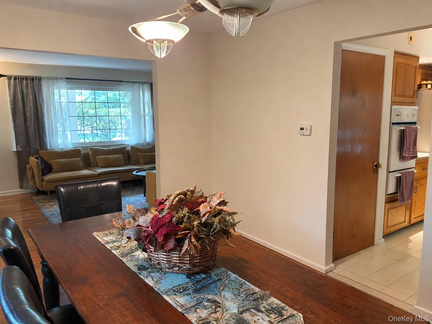 6 Strathmore Drive, Clarkstown, NY, 4 Bedrooms Bedrooms, 8 Rooms Rooms,2 BathroomsBathrooms,Residential,For Rent,Strathmore,0,1034475 6 Strathmore Drive, Clarkstown, NY, 4 Bedrooms Bedrooms, 8 Rooms Rooms,2 BathroomsBathrooms,Residential,For Rent,Strathmore,0,1034475