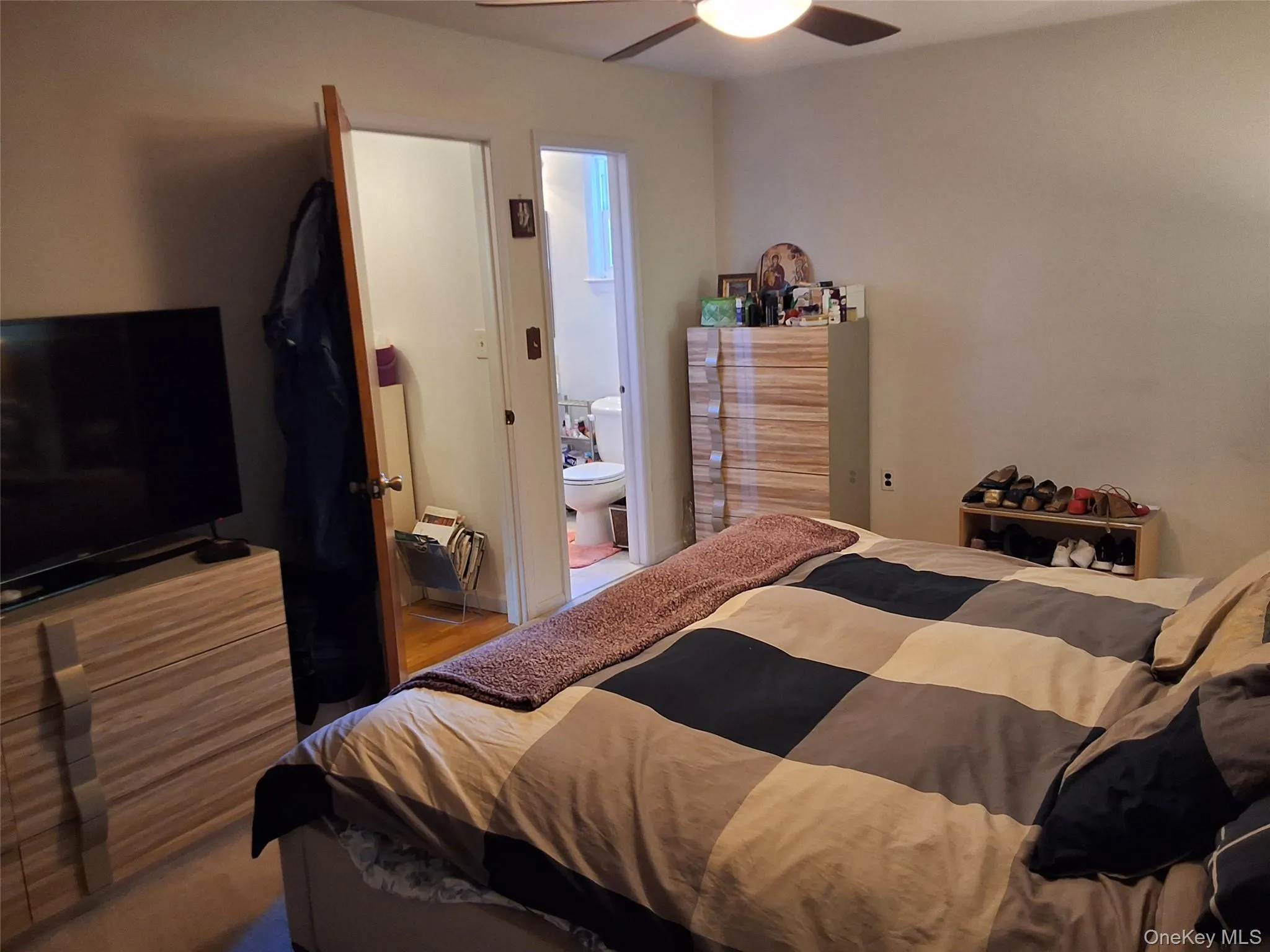 6 Strathmore Drive, Clarkstown, NY, 4 Bedrooms Bedrooms, 8 Rooms Rooms,2 BathroomsBathrooms,Residential,For Rent,Strathmore,0,1034475 6 Strathmore Drive, Clarkstown, NY, 4 Bedrooms Bedrooms, 8 Rooms Rooms,2 BathroomsBathrooms,Residential,For Rent,Strathmore,0,1034475