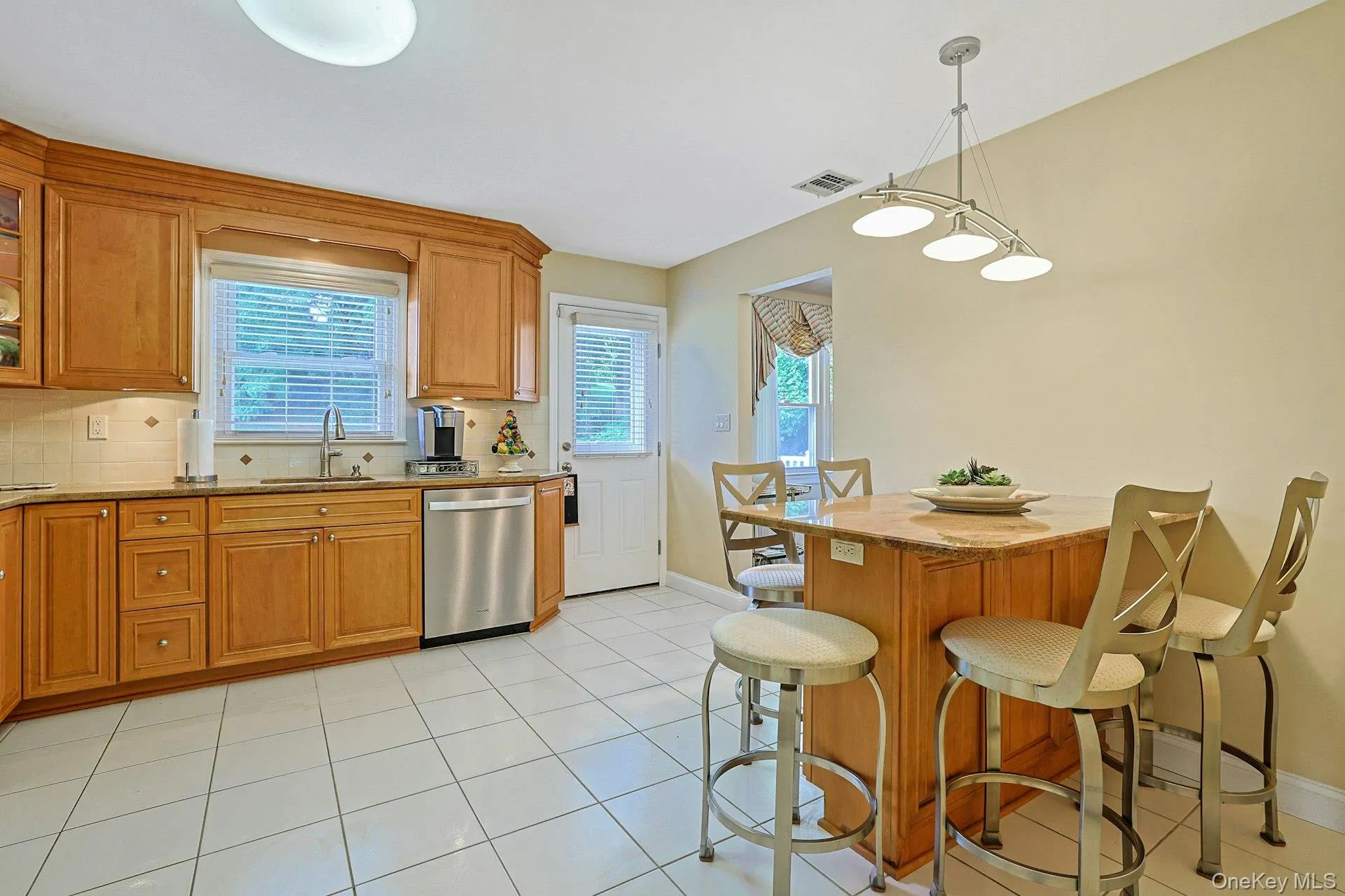 12 Pine Drive, Stony Point, NY, 4 Bedrooms Bedrooms, 8 Rooms Rooms,2 BathroomsBathrooms,Residential,For Rent,Pine,0,1034481 12 Pine Drive, Stony Point, NY, 4 Bedrooms Bedrooms, 8 Rooms Rooms,2 BathroomsBathrooms,Residential,For Rent,Pine,0,1034481