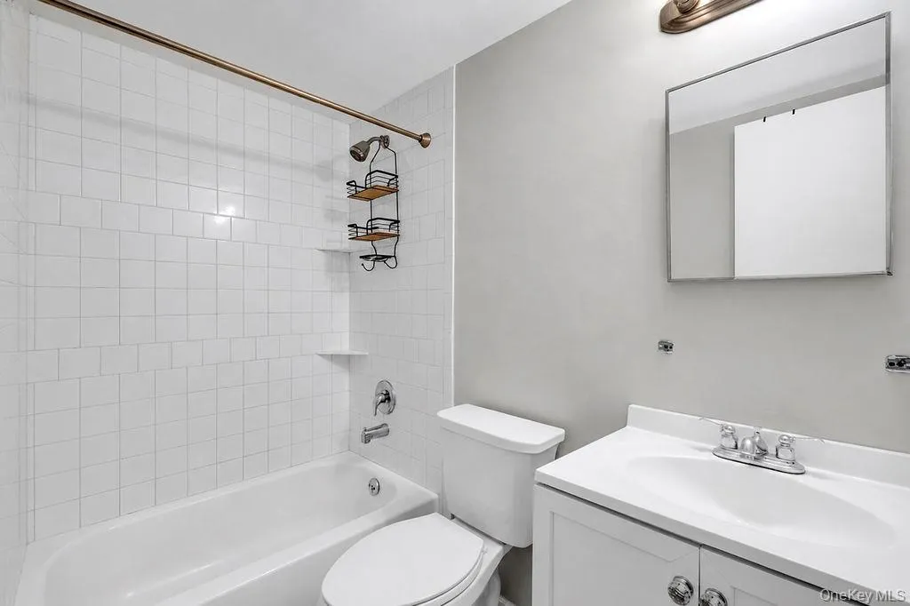 155 Little Fresh Pond Road, Southampton, NY, 3 Bedrooms Bedrooms, 6 Rooms Rooms,3 BathroomsBathrooms,Residential Lease,For Rent,Little Fresh Pond,0,1034484 155 Little Fresh Pond Road, Southampton, NY, 3 Bedrooms Bedrooms, 6 Rooms Rooms,3 BathroomsBathrooms,Residential Lease,For Rent,Little Fresh Pond,0,1034484