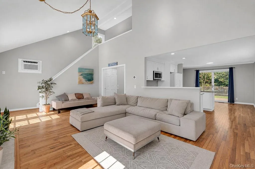 155 Little Fresh Pond Road, Southampton, NY, 3 Bedrooms Bedrooms, 6 Rooms Rooms,3 BathroomsBathrooms,Residential Lease,For Rent,Little Fresh Pond,0,1034484 155 Little Fresh Pond Road, Southampton, NY, 3 Bedrooms Bedrooms, 6 Rooms Rooms,3 BathroomsBathrooms,Residential Lease,For Rent,Little Fresh Pond,0,1034484