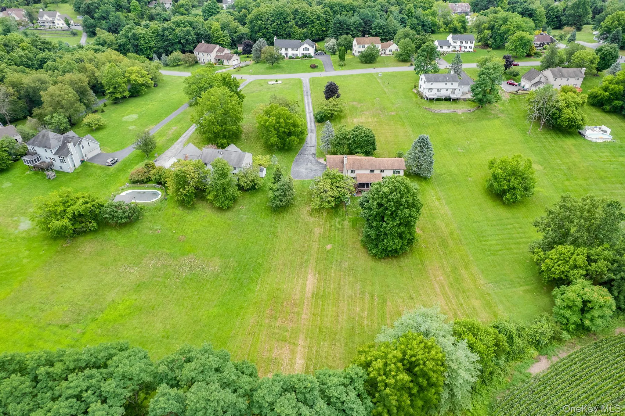27 Patricia Drive, Pleasant Valley, NY, 4 Bedrooms Bedrooms, 10 Rooms Rooms,2 BathroomsBathrooms,Residential,For Rent,Patricia,0,1034490 27 Patricia Drive, Pleasant Valley, NY, 4 Bedrooms Bedrooms, 10 Rooms Rooms,2 BathroomsBathrooms,Residential,For Rent,Patricia,0,1034490