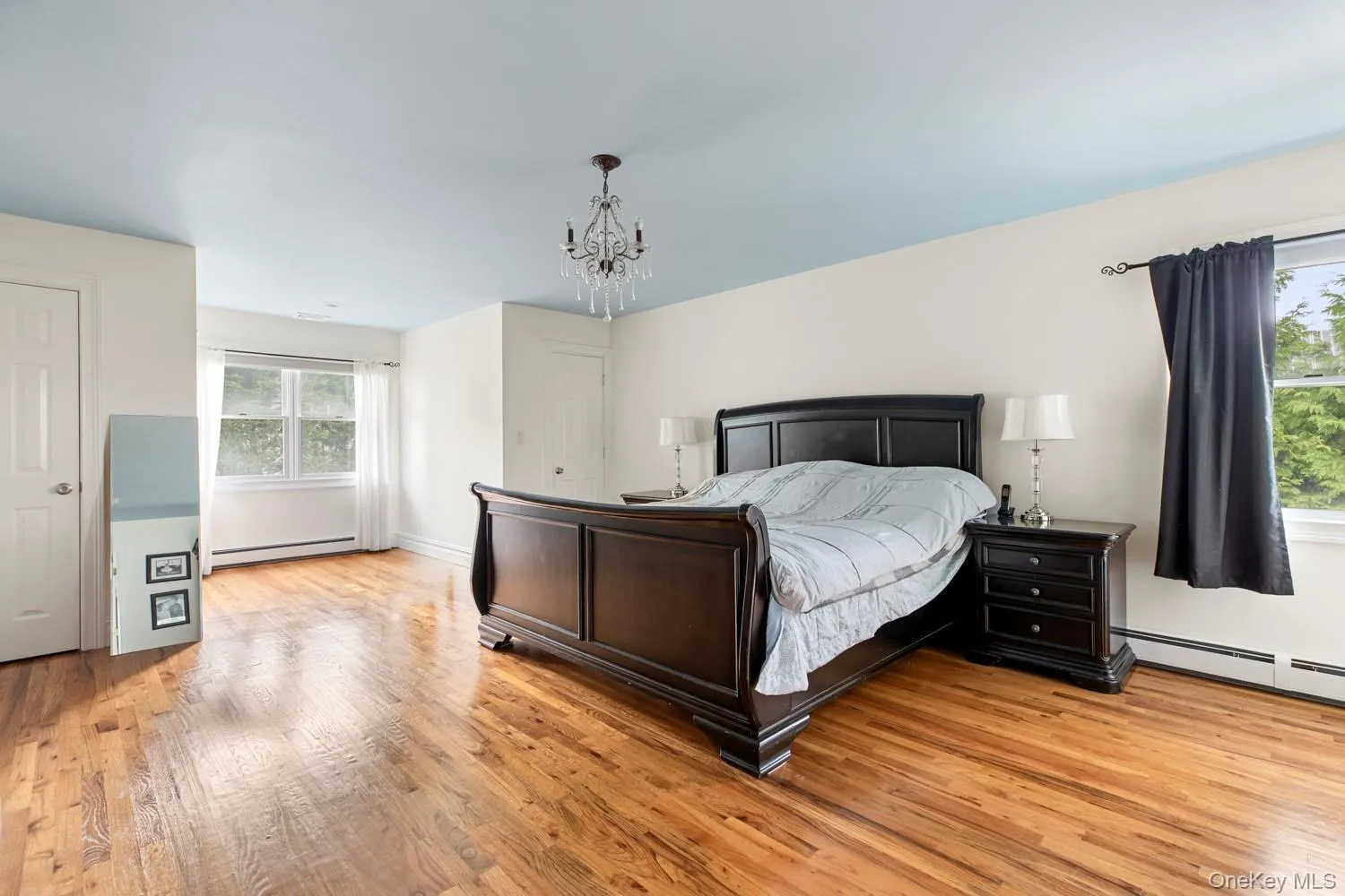 19 Clearwater Lane, Islip, NY, 4 Bedrooms Bedrooms, 10 Rooms Rooms,2 BathroomsBathrooms,Residential,For Rent,Clearwater,0,1034491 19 Clearwater Lane, Islip, NY, 4 Bedrooms Bedrooms, 10 Rooms Rooms,2 BathroomsBathrooms,Residential,For Rent,Clearwater,0,1034491
