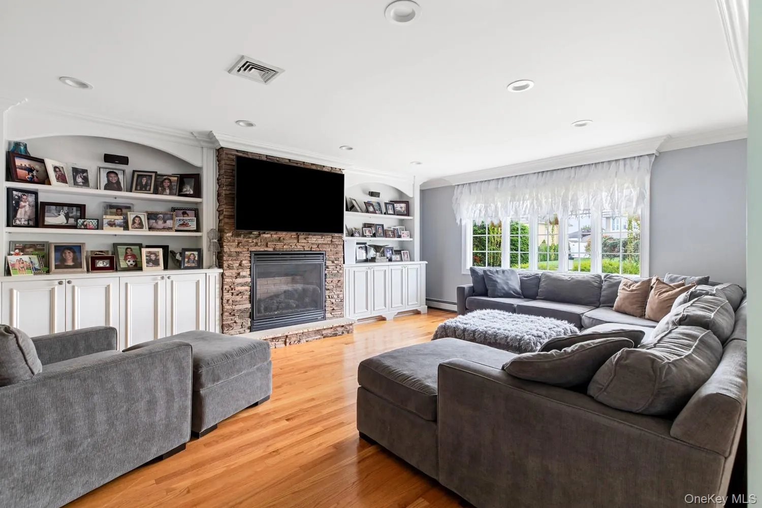 19 Clearwater Lane, Islip, NY, 4 Bedrooms Bedrooms, 10 Rooms Rooms,2 BathroomsBathrooms,Residential,For Rent,Clearwater,0,1034491 19 Clearwater Lane, Islip, NY, 4 Bedrooms Bedrooms, 10 Rooms Rooms,2 BathroomsBathrooms,Residential,For Rent,Clearwater,0,1034491