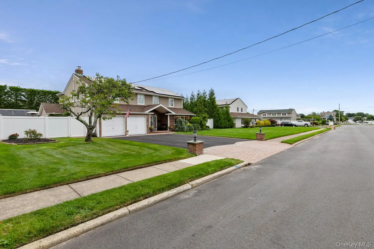 19 Clearwater Lane, Islip, NY, 4 Bedrooms Bedrooms, 10 Rooms Rooms,2 BathroomsBathrooms,Residential,For Rent,Clearwater,0,1034491 19 Clearwater Lane, Islip, NY, 4 Bedrooms Bedrooms, 10 Rooms Rooms,2 BathroomsBathrooms,Residential,For Rent,Clearwater,0,1034491