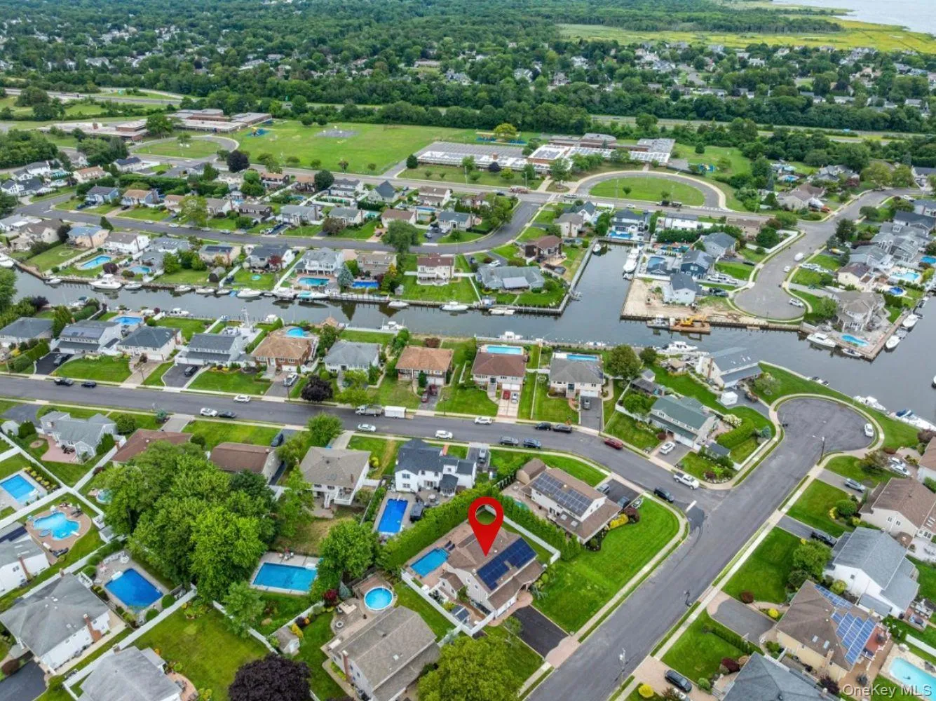 19 Clearwater Lane, Islip, NY, 4 Bedrooms Bedrooms, 10 Rooms Rooms,2 BathroomsBathrooms,Residential,For Rent,Clearwater,0,1034491 19 Clearwater Lane, Islip, NY, 4 Bedrooms Bedrooms, 10 Rooms Rooms,2 BathroomsBathrooms,Residential,For Rent,Clearwater,0,1034491