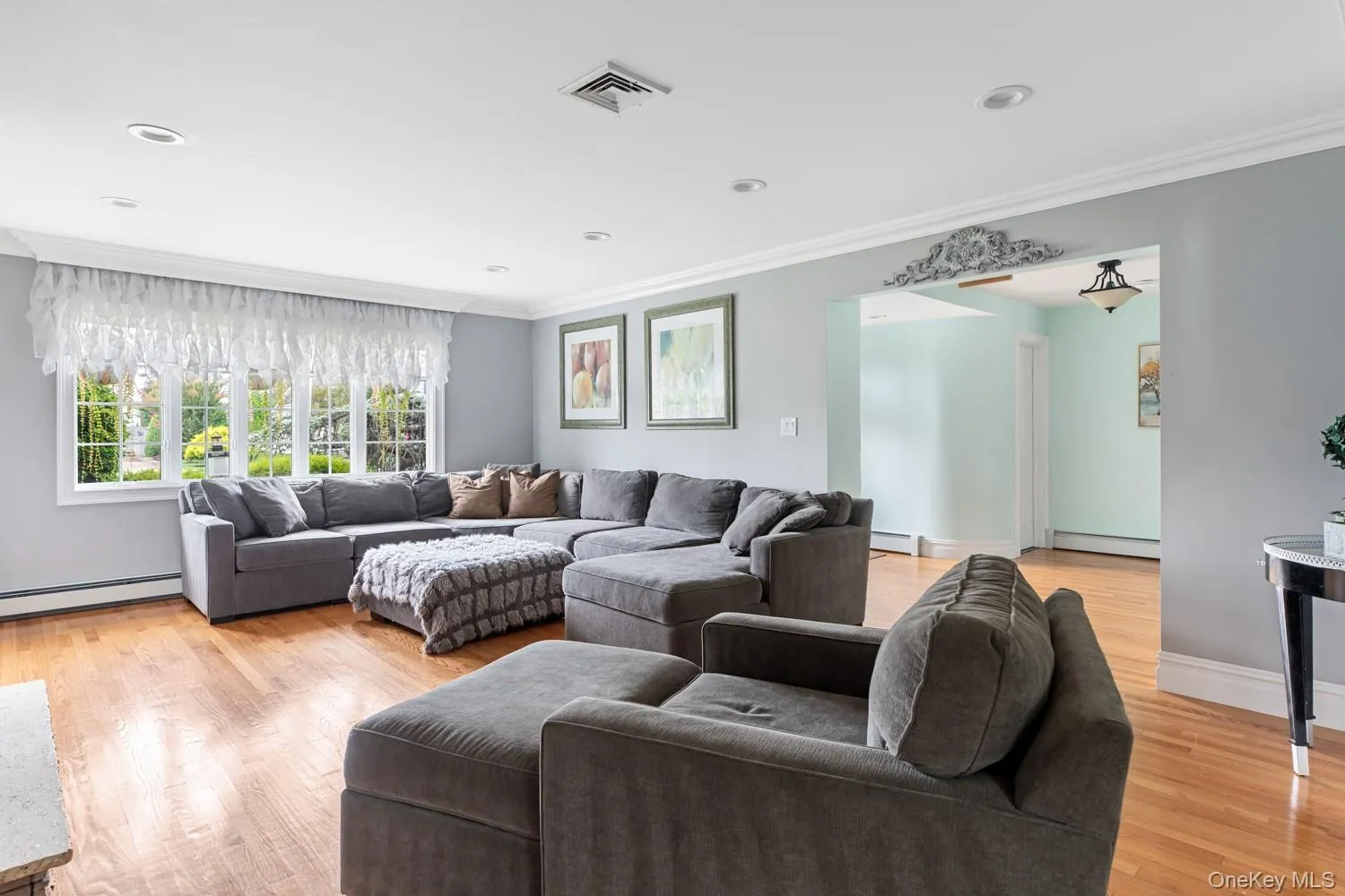19 Clearwater Lane, Islip, NY, 4 Bedrooms Bedrooms, 10 Rooms Rooms,2 BathroomsBathrooms,Residential,For Rent,Clearwater,0,1034491 19 Clearwater Lane, Islip, NY, 4 Bedrooms Bedrooms, 10 Rooms Rooms,2 BathroomsBathrooms,Residential,For Rent,Clearwater,0,1034491