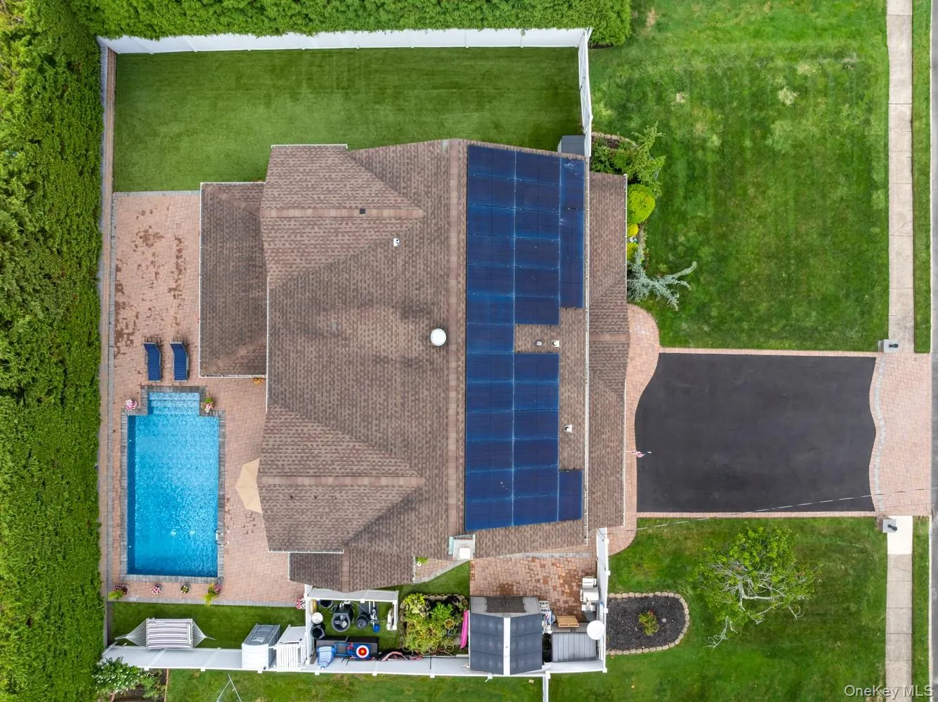 19 Clearwater Lane, Islip, NY, 4 Bedrooms Bedrooms, 10 Rooms Rooms,2 BathroomsBathrooms,Residential,For Rent,Clearwater,0,1034491 19 Clearwater Lane, Islip, NY, 4 Bedrooms Bedrooms, 10 Rooms Rooms,2 BathroomsBathrooms,Residential,For Rent,Clearwater,0,1034491