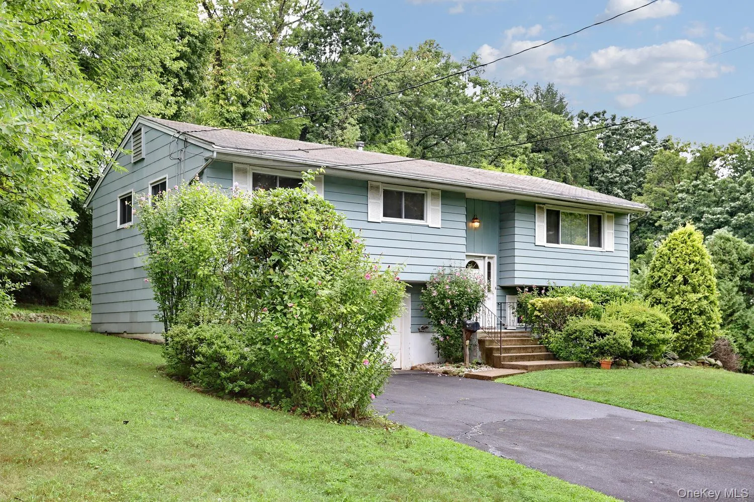 5 Fairfield Terrace, Clarkstown, NY, 4 Bedrooms Bedrooms, 8 Rooms Rooms,2 BathroomsBathrooms,Residential,For Rent,Fairfield,0,1034492 5 Fairfield Terrace, Clarkstown, NY, 4 Bedrooms Bedrooms, 8 Rooms Rooms,2 BathroomsBathrooms,Residential,For Rent,Fairfield,0,1034492