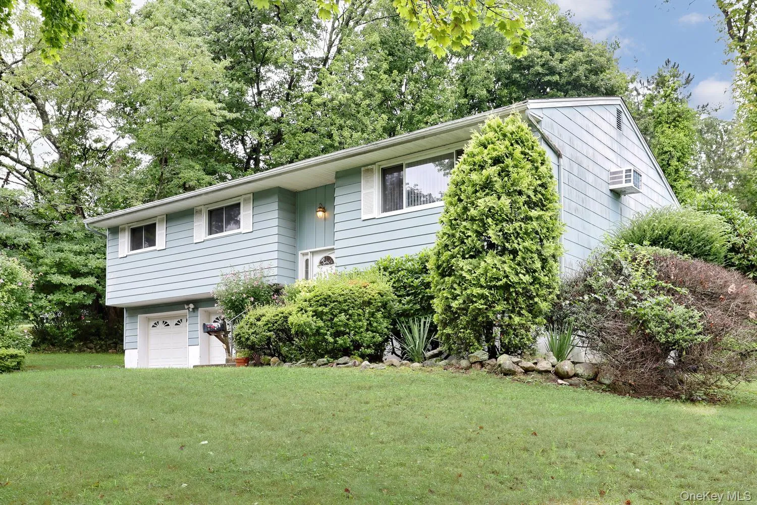 5 Fairfield Terrace, Clarkstown, NY, 4 Bedrooms Bedrooms, 8 Rooms Rooms,2 BathroomsBathrooms,Residential,For Rent,Fairfield,0,1034492 5 Fairfield Terrace, Clarkstown, NY, 4 Bedrooms Bedrooms, 8 Rooms Rooms,2 BathroomsBathrooms,Residential,For Rent,Fairfield,0,1034492