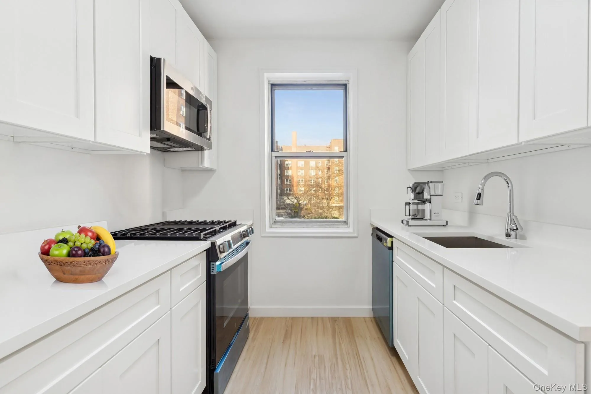 3701 Henry Hudson Parkway, New York, NY, 3 Bedrooms Bedrooms, 5 Rooms Rooms,2 BathroomsBathrooms,Residential,For Rent,Henry Hudson,0,1034500 3701 Henry Hudson Parkway, New York, NY, 3 Bedrooms Bedrooms, 5 Rooms Rooms,2 BathroomsBathrooms,Residential,For Rent,Henry Hudson,0,1034500