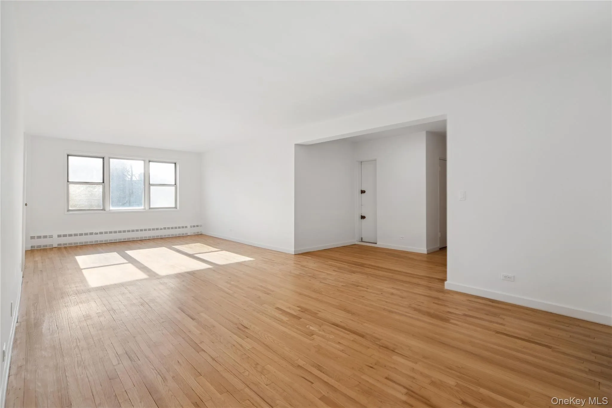 3701 Henry Hudson Parkway, New York, NY, 3 Bedrooms Bedrooms, 5 Rooms Rooms,2 BathroomsBathrooms,Residential,For Rent,Henry Hudson,0,1034500 3701 Henry Hudson Parkway, New York, NY, 3 Bedrooms Bedrooms, 5 Rooms Rooms,2 BathroomsBathrooms,Residential,For Rent,Henry Hudson,0,1034500