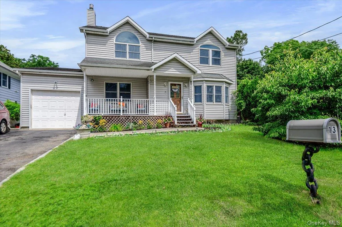 13 Meadow Lane, Oyster Bay, NY, 4 Bedrooms Bedrooms, 8 Rooms Rooms,1 BathroomBathrooms,Residential,For Rent,Meadow,0,1034512 13 Meadow Lane, Oyster Bay, NY, 4 Bedrooms Bedrooms, 8 Rooms Rooms,1 BathroomBathrooms,Residential,For Rent,Meadow,0,1034512