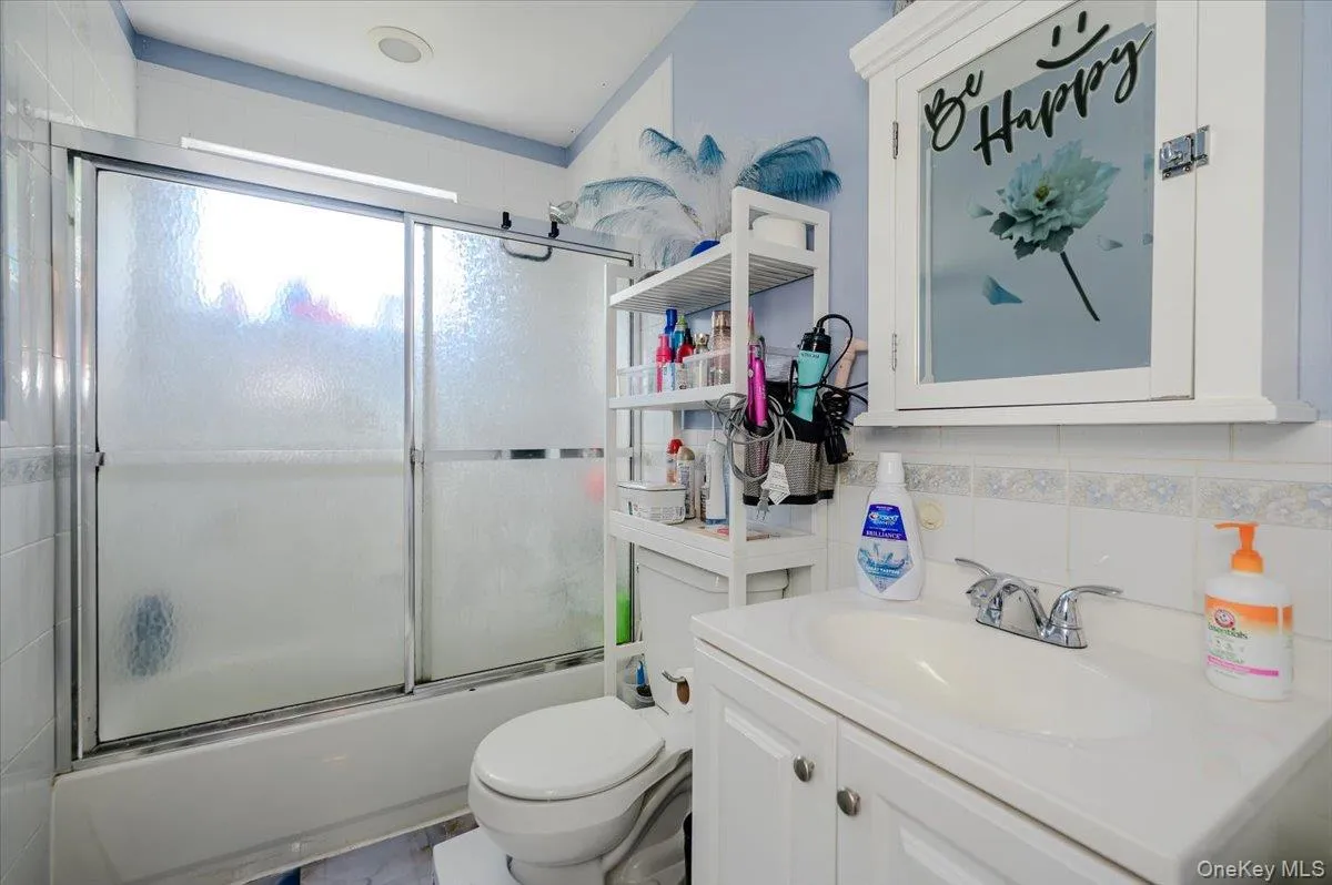 13 Meadow Lane, Oyster Bay, NY, 4 Bedrooms Bedrooms, 8 Rooms Rooms,1 BathroomBathrooms,Residential,For Rent,Meadow,0,1034512 13 Meadow Lane, Oyster Bay, NY, 4 Bedrooms Bedrooms, 8 Rooms Rooms,1 BathroomBathrooms,Residential,For Rent,Meadow,0,1034512