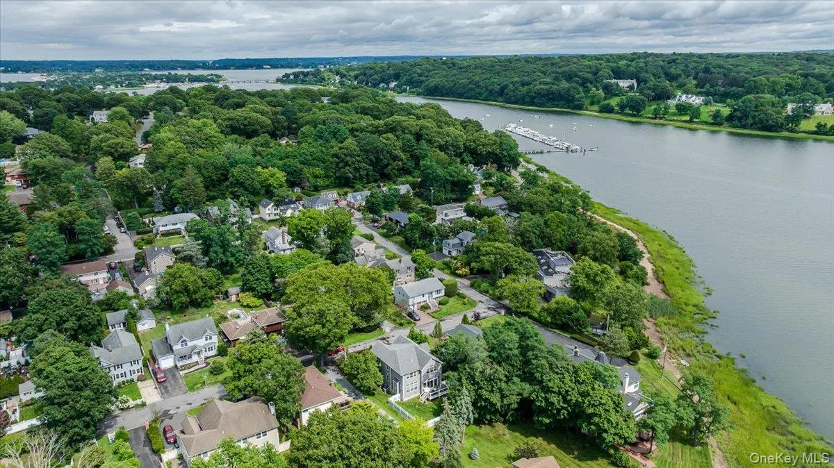 13 Meadow Lane, Oyster Bay, NY, 4 Bedrooms Bedrooms, 8 Rooms Rooms,1 BathroomBathrooms,Residential,For Rent,Meadow,0,1034512 13 Meadow Lane, Oyster Bay, NY, 4 Bedrooms Bedrooms, 8 Rooms Rooms,1 BathroomBathrooms,Residential,For Rent,Meadow,0,1034512