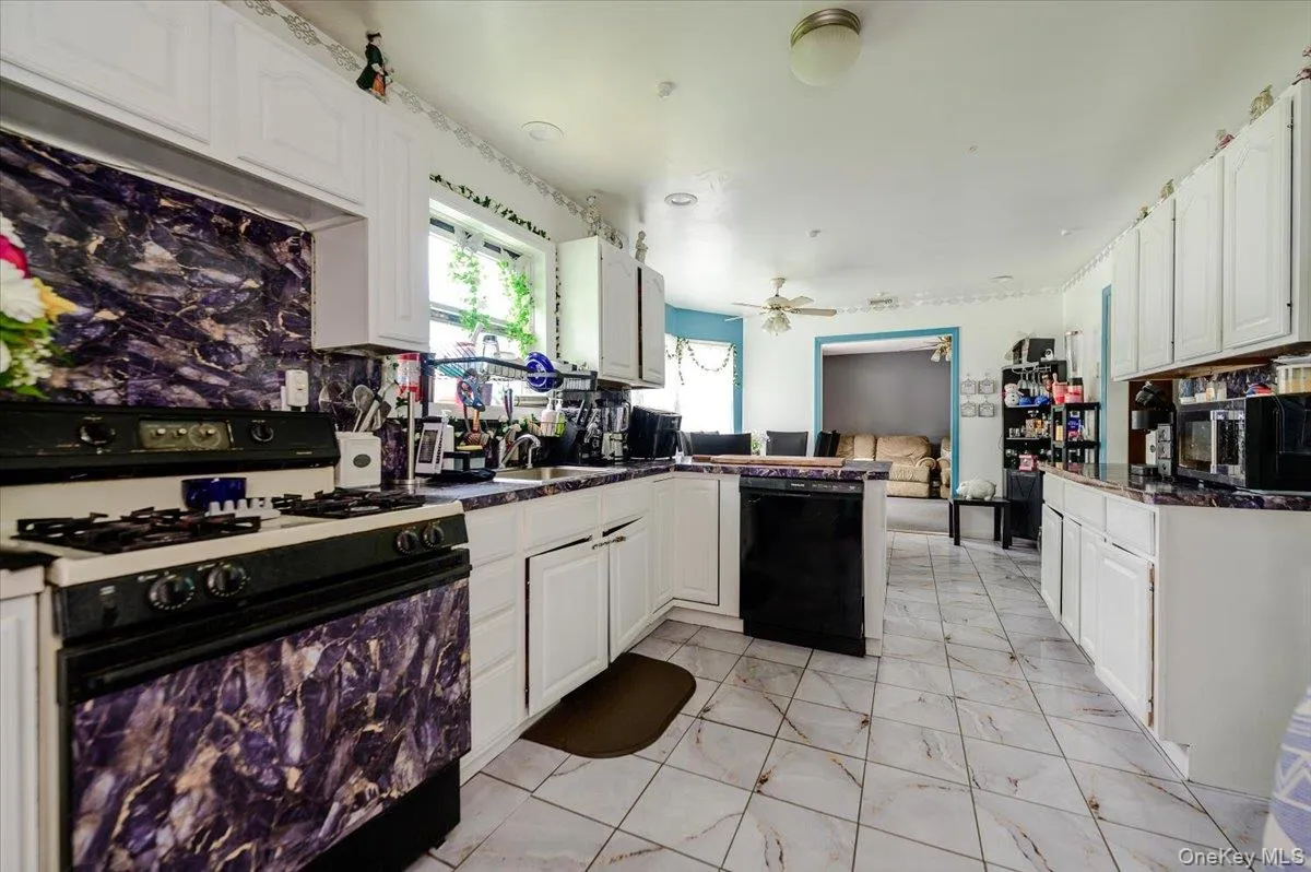 13 Meadow Lane, Oyster Bay, NY, 4 Bedrooms Bedrooms, 8 Rooms Rooms,1 BathroomBathrooms,Residential,For Rent,Meadow,0,1034512 13 Meadow Lane, Oyster Bay, NY, 4 Bedrooms Bedrooms, 8 Rooms Rooms,1 BathroomBathrooms,Residential,For Rent,Meadow,0,1034512
