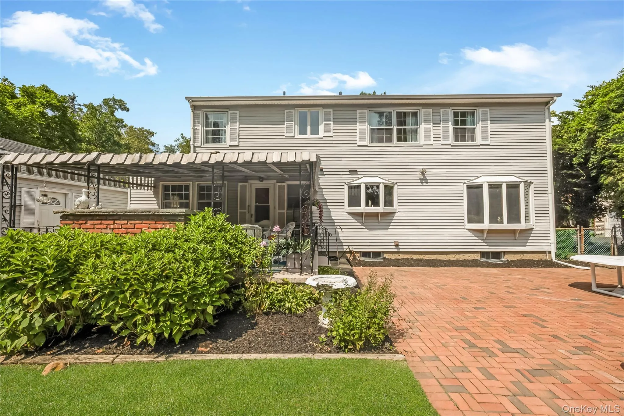 4 Crinkle Court, Huntington, NY, 5 Bedrooms Bedrooms, 9 Rooms Rooms,2 BathroomsBathrooms,Residential,For Rent,Crinkle,0,1034513 4 Crinkle Court, Huntington, NY, 5 Bedrooms Bedrooms, 9 Rooms Rooms,2 BathroomsBathrooms,Residential,For Rent,Crinkle,0,1034513