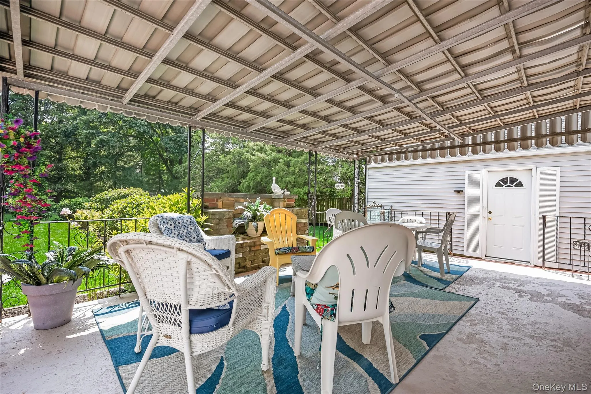 4 Crinkle Court, Huntington, NY, 5 Bedrooms Bedrooms, 9 Rooms Rooms,2 BathroomsBathrooms,Residential,For Rent,Crinkle,0,1034513 4 Crinkle Court, Huntington, NY, 5 Bedrooms Bedrooms, 9 Rooms Rooms,2 BathroomsBathrooms,Residential,For Rent,Crinkle,0,1034513