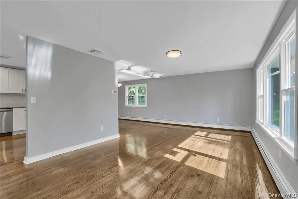 1462 New York Route 17A, Warwick (town), NY, 4 Bedrooms Bedrooms, 8 Rooms Rooms,2 BathroomsBathrooms,Residential,For Rent,New York Route 17A,0,1034514 1462 New York Route 17A, Warwick (town), NY, 4 Bedrooms Bedrooms, 8 Rooms Rooms,2 BathroomsBathrooms,Residential,For Rent,New York Route 17A,0,1034514