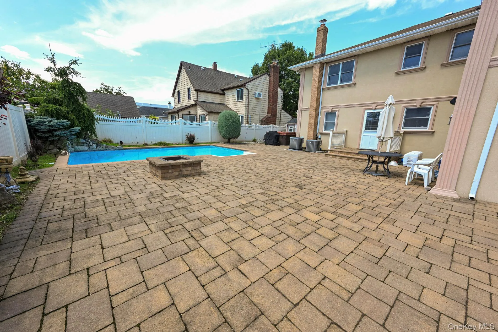 859 Maloon Avenue, Hempstead, NY, 5 Bedrooms Bedrooms, 15 Rooms Rooms,4 BathroomsBathrooms,Residential,For Rent,Maloon,0,1034516 859 Maloon Avenue, Hempstead, NY, 5 Bedrooms Bedrooms, 15 Rooms Rooms,4 BathroomsBathrooms,Residential,For Rent,Maloon,0,1034516