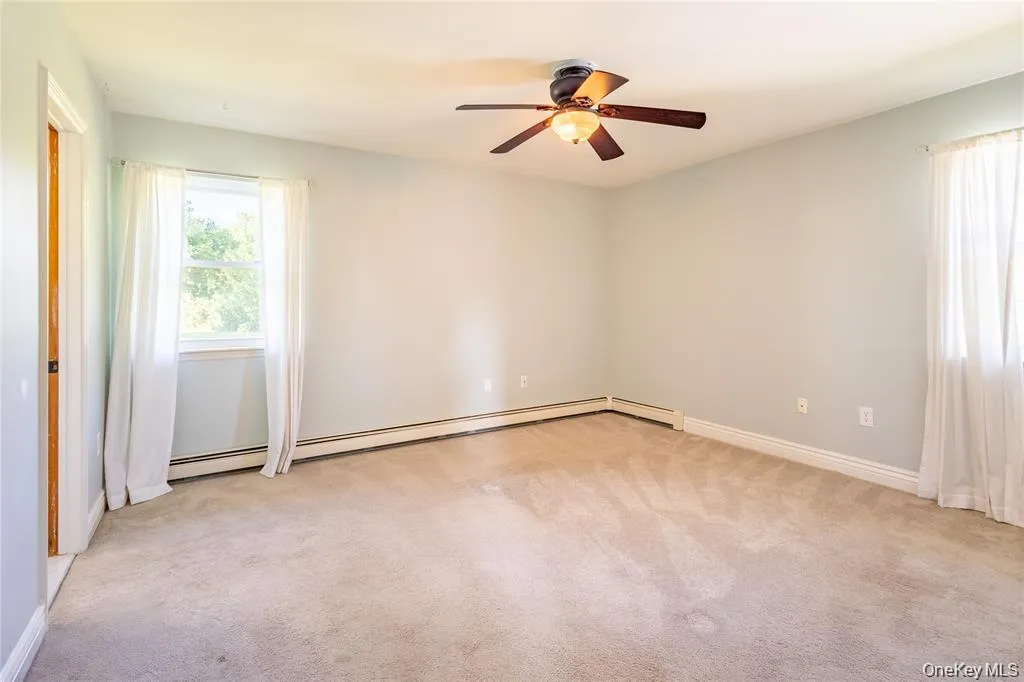 124 Donna Drive, Riverhead, NY, 3 Bedrooms Bedrooms, 8 Rooms Rooms,2 BathroomsBathrooms,Residential,For Rent,Donna,0,1034520 124 Donna Drive, Riverhead, NY, 3 Bedrooms Bedrooms, 8 Rooms Rooms,2 BathroomsBathrooms,Residential,For Rent,Donna,0,1034520