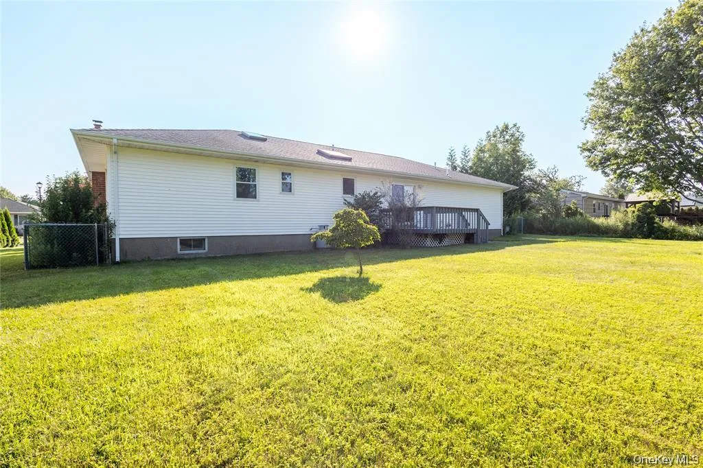 124 Donna Drive, Riverhead, NY, 3 Bedrooms Bedrooms, 8 Rooms Rooms,2 BathroomsBathrooms,Residential,For Rent,Donna,0,1034520 124 Donna Drive, Riverhead, NY, 3 Bedrooms Bedrooms, 8 Rooms Rooms,2 BathroomsBathrooms,Residential,For Rent,Donna,0,1034520