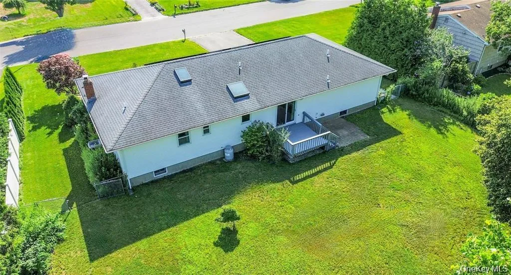 124 Donna Drive, Riverhead, NY, 3 Bedrooms Bedrooms, 8 Rooms Rooms,2 BathroomsBathrooms,Residential,For Rent,Donna,0,1034520 124 Donna Drive, Riverhead, NY, 3 Bedrooms Bedrooms, 8 Rooms Rooms,2 BathroomsBathrooms,Residential,For Rent,Donna,0,1034520