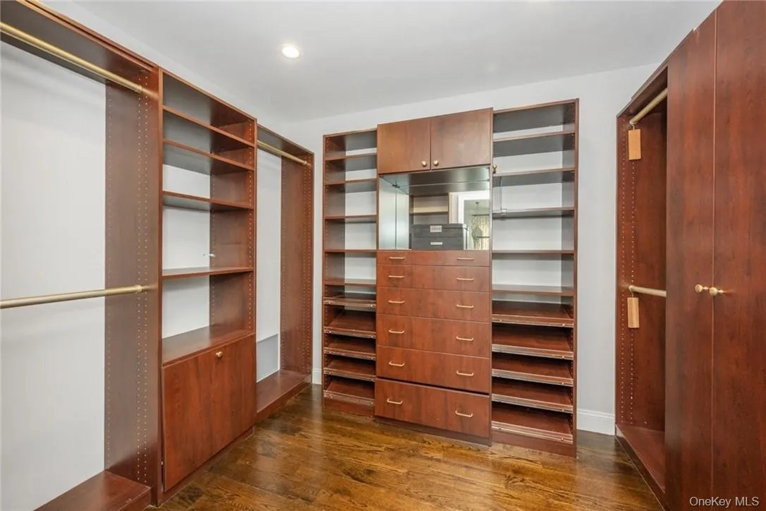 47 Highland Avenue, Eastchester, NY, 4 Bedrooms Bedrooms, 7 Rooms Rooms,4 BathroomsBathrooms,Residential Lease,For Rent,Highland,0,1034525 47 Highland Avenue, Eastchester, NY, 4 Bedrooms Bedrooms, 7 Rooms Rooms,4 BathroomsBathrooms,Residential Lease,For Rent,Highland,0,1034525
