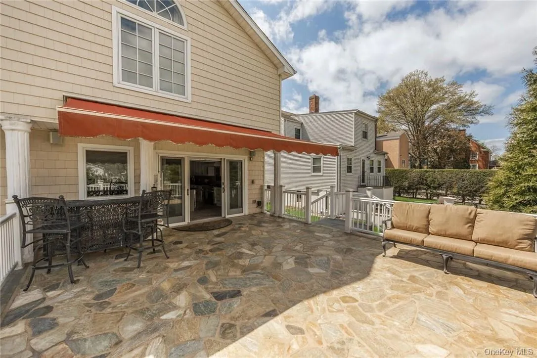 47 Highland Avenue, Eastchester, NY, 4 Bedrooms Bedrooms, 7 Rooms Rooms,4 BathroomsBathrooms,Residential Lease,For Rent,Highland,0,1034525 47 Highland Avenue, Eastchester, NY, 4 Bedrooms Bedrooms, 7 Rooms Rooms,4 BathroomsBathrooms,Residential Lease,For Rent,Highland,0,1034525
