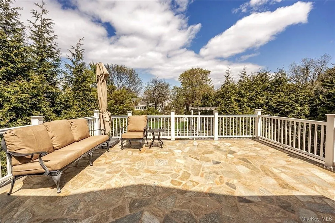 47 Highland Avenue, Eastchester, NY, 4 Bedrooms Bedrooms, 7 Rooms Rooms,4 BathroomsBathrooms,Residential Lease,For Rent,Highland,0,1034525 47 Highland Avenue, Eastchester, NY, 4 Bedrooms Bedrooms, 7 Rooms Rooms,4 BathroomsBathrooms,Residential Lease,For Rent,Highland,0,1034525