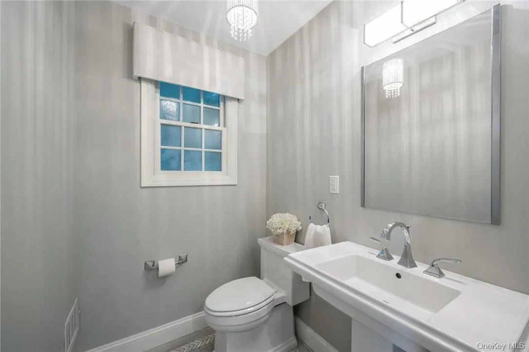 47 Highland Avenue, Eastchester, NY, 4 Bedrooms Bedrooms, 7 Rooms Rooms,4 BathroomsBathrooms,Residential Lease,For Rent,Highland,0,1034525 47 Highland Avenue, Eastchester, NY, 4 Bedrooms Bedrooms, 7 Rooms Rooms,4 BathroomsBathrooms,Residential Lease,For Rent,Highland,0,1034525