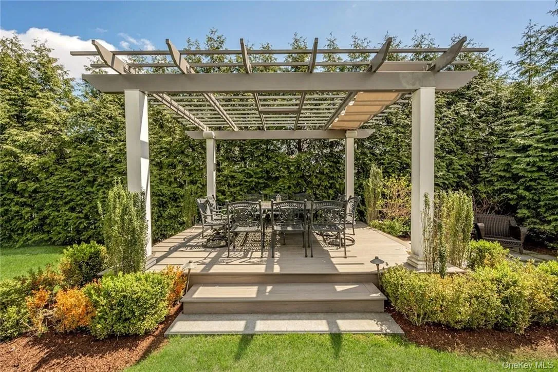 47 Highland Avenue, Eastchester, NY, 4 Bedrooms Bedrooms, 7 Rooms Rooms,4 BathroomsBathrooms,Residential Lease,For Rent,Highland,0,1034525 47 Highland Avenue, Eastchester, NY, 4 Bedrooms Bedrooms, 7 Rooms Rooms,4 BathroomsBathrooms,Residential Lease,For Rent,Highland,0,1034525