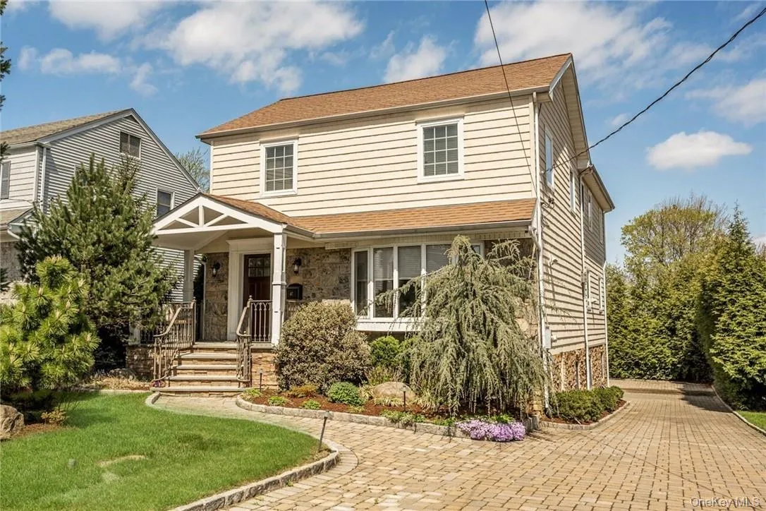 47 Highland Avenue, Eastchester, NY, 4 Bedrooms Bedrooms, 7 Rooms Rooms,4 BathroomsBathrooms,Residential Lease,For Rent,Highland,0,1034525 47 Highland Avenue, Eastchester, NY, 4 Bedrooms Bedrooms, 7 Rooms Rooms,4 BathroomsBathrooms,Residential Lease,For Rent,Highland,0,1034525