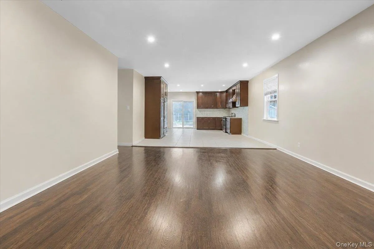 571 Park Avenue, Hempstead, NY, 5 Bedrooms Bedrooms, 7 Rooms Rooms,2 BathroomsBathrooms,Residential,For Rent,Park,0,1034531 571 Park Avenue, Hempstead, NY, 5 Bedrooms Bedrooms, 7 Rooms Rooms,2 BathroomsBathrooms,Residential,For Rent,Park,0,1034531