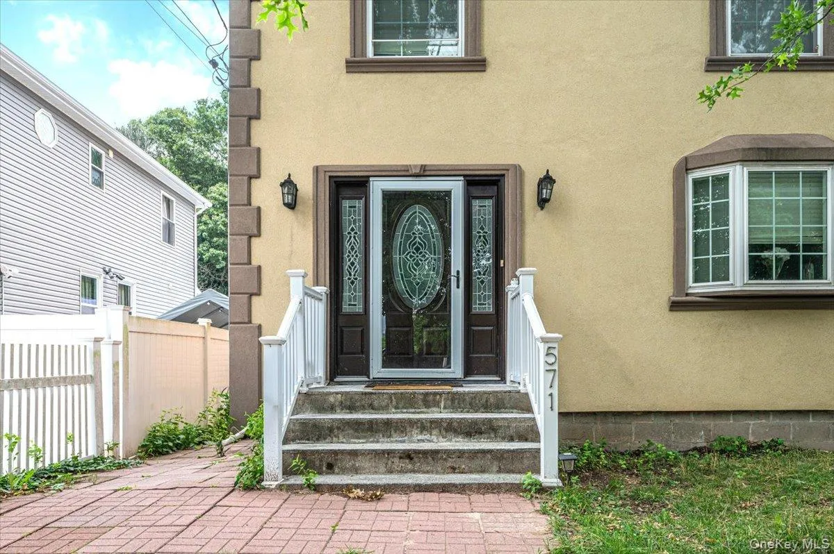 571 Park Avenue, Hempstead, NY, 5 Bedrooms Bedrooms, 7 Rooms Rooms,2 BathroomsBathrooms,Residential,For Rent,Park,0,1034531 571 Park Avenue, Hempstead, NY, 5 Bedrooms Bedrooms, 7 Rooms Rooms,2 BathroomsBathrooms,Residential,For Rent,Park,0,1034531