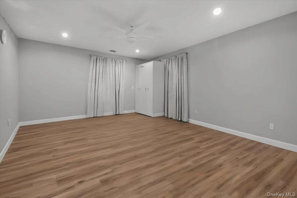 571 Park Avenue, Hempstead, NY, 5 Bedrooms Bedrooms, 7 Rooms Rooms,2 BathroomsBathrooms,Residential,For Rent,Park,0,1034531 571 Park Avenue, Hempstead, NY, 5 Bedrooms Bedrooms, 7 Rooms Rooms,2 BathroomsBathrooms,Residential,For Rent,Park,0,1034531