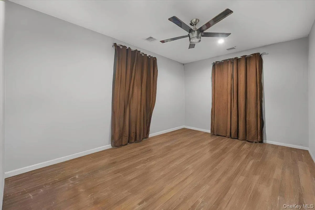 571 Park Avenue, Hempstead, NY, 5 Bedrooms Bedrooms, 7 Rooms Rooms,2 BathroomsBathrooms,Residential,For Rent,Park,0,1034531 571 Park Avenue, Hempstead, NY, 5 Bedrooms Bedrooms, 7 Rooms Rooms,2 BathroomsBathrooms,Residential,For Rent,Park,0,1034531
