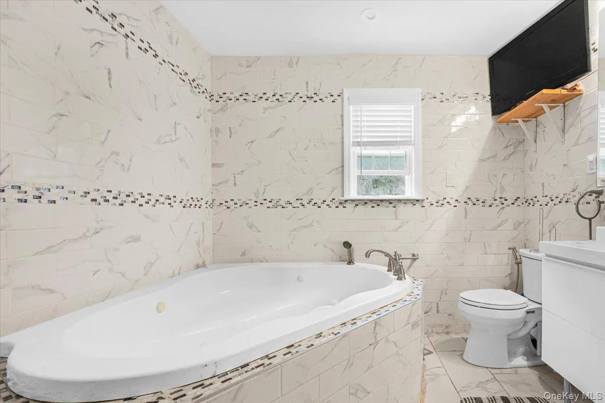 571 Park Avenue, Hempstead, NY, 5 Bedrooms Bedrooms, 7 Rooms Rooms,2 BathroomsBathrooms,Residential,For Rent,Park,0,1034531 571 Park Avenue, Hempstead, NY, 5 Bedrooms Bedrooms, 7 Rooms Rooms,2 BathroomsBathrooms,Residential,For Rent,Park,0,1034531