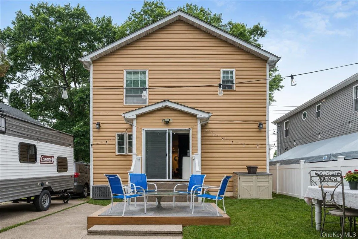 571 Park Avenue, Hempstead, NY, 5 Bedrooms Bedrooms, 7 Rooms Rooms,2 BathroomsBathrooms,Residential,For Rent,Park,0,1034531 571 Park Avenue, Hempstead, NY, 5 Bedrooms Bedrooms, 7 Rooms Rooms,2 BathroomsBathrooms,Residential,For Rent,Park,0,1034531