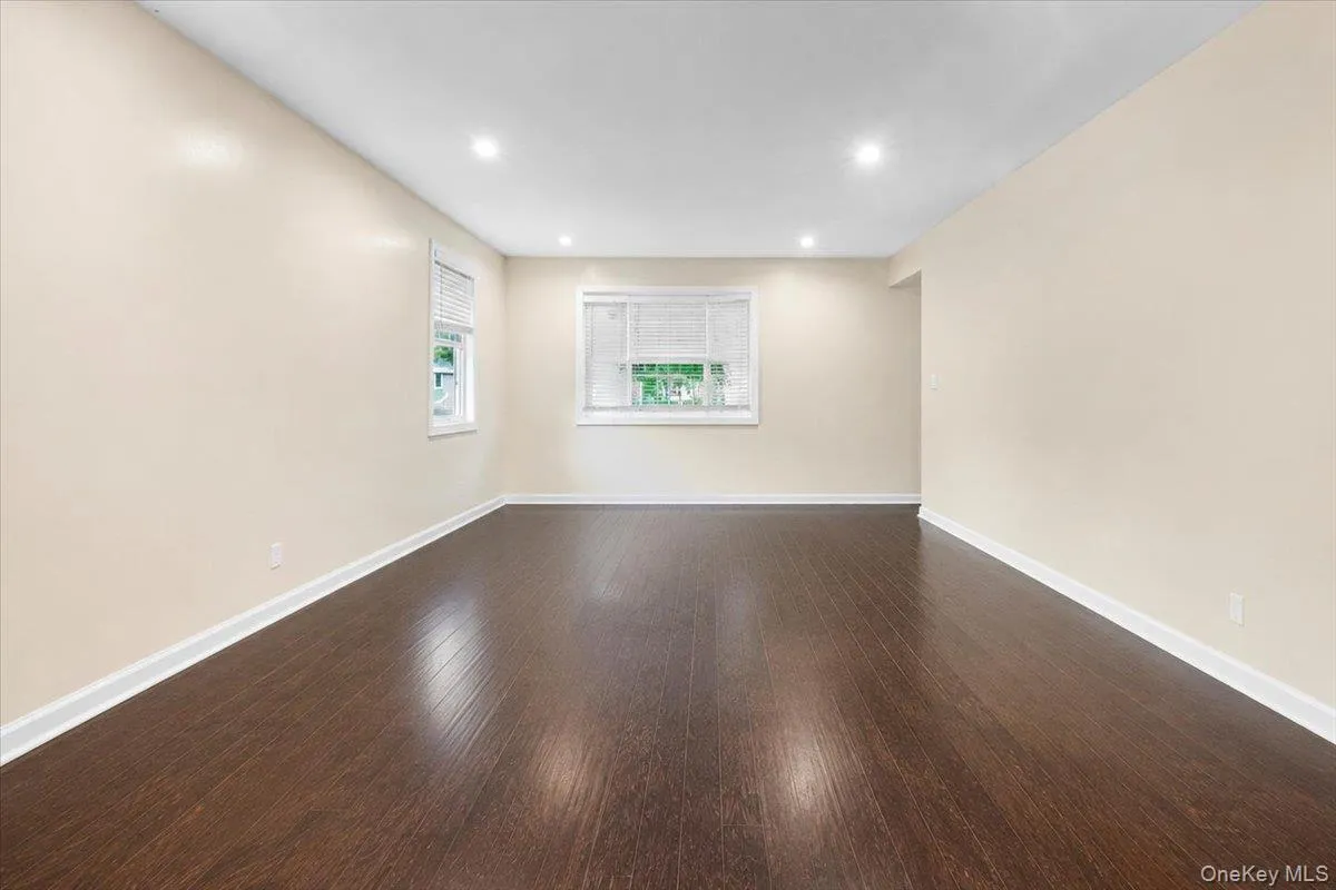 571 Park Avenue, Hempstead, NY, 5 Bedrooms Bedrooms, 7 Rooms Rooms,2 BathroomsBathrooms,Residential,For Rent,Park,0,1034531 571 Park Avenue, Hempstead, NY, 5 Bedrooms Bedrooms, 7 Rooms Rooms,2 BathroomsBathrooms,Residential,For Rent,Park,0,1034531