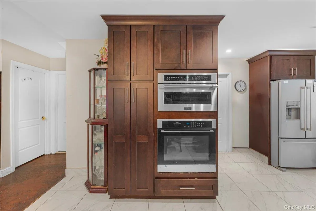 571 Park Avenue, Hempstead, NY, 5 Bedrooms Bedrooms, 7 Rooms Rooms,2 BathroomsBathrooms,Residential,For Rent,Park,0,1034531 571 Park Avenue, Hempstead, NY, 5 Bedrooms Bedrooms, 7 Rooms Rooms,2 BathroomsBathrooms,Residential,For Rent,Park,0,1034531