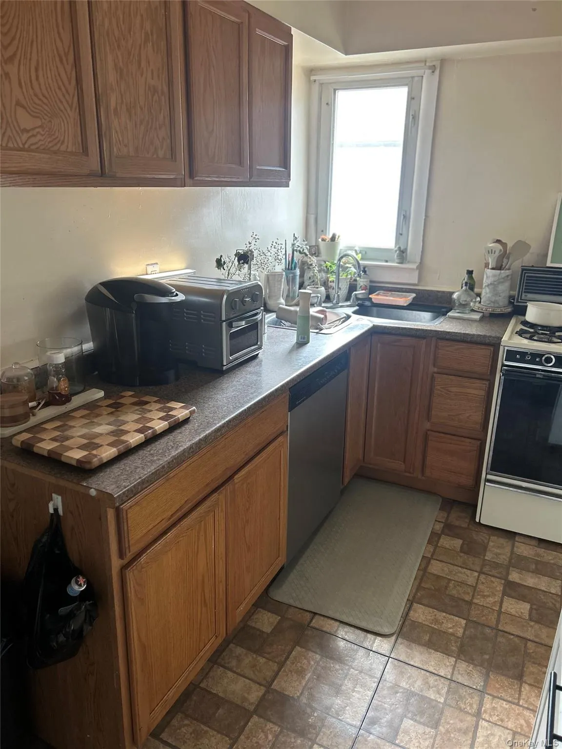 79 Sagamore Road, Hempstead, NY, 2 Bedrooms Bedrooms, 4 Rooms Rooms,1 BathroomBathrooms,Residential Lease,For Rent,Sagamore,0,1034536 79 Sagamore Road, Hempstead, NY, 2 Bedrooms Bedrooms, 4 Rooms Rooms,1 BathroomBathrooms,Residential Lease,For Rent,Sagamore,0,1034536