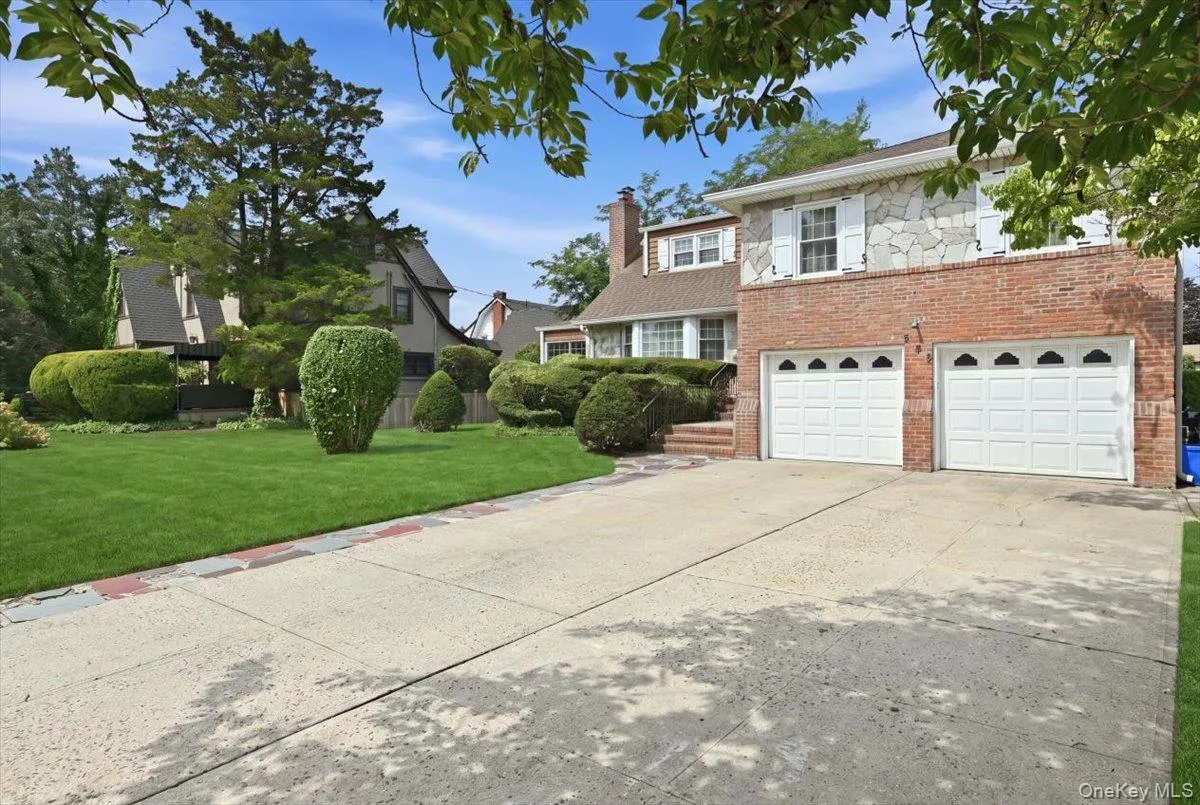 288 Brower Avenue, Hempstead, NY, 5 Bedrooms Bedrooms, 11 Rooms Rooms,3 BathroomsBathrooms,Residential,For Rent,Brower,0,1034544 288 Brower Avenue, Hempstead, NY, 5 Bedrooms Bedrooms, 11 Rooms Rooms,3 BathroomsBathrooms,Residential,For Rent,Brower,0,1034544