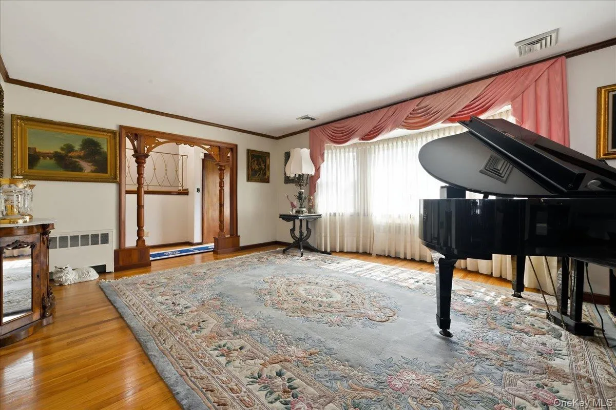 288 Brower Avenue, Hempstead, NY, 5 Bedrooms Bedrooms, 11 Rooms Rooms,3 BathroomsBathrooms,Residential,For Rent,Brower,0,1034544 288 Brower Avenue, Hempstead, NY, 5 Bedrooms Bedrooms, 11 Rooms Rooms,3 BathroomsBathrooms,Residential,For Rent,Brower,0,1034544