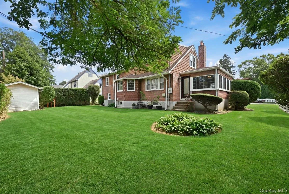 288 Brower Avenue, Hempstead, NY, 5 Bedrooms Bedrooms, 11 Rooms Rooms,3 BathroomsBathrooms,Residential,For Rent,Brower,0,1034544 288 Brower Avenue, Hempstead, NY, 5 Bedrooms Bedrooms, 11 Rooms Rooms,3 BathroomsBathrooms,Residential,For Rent,Brower,0,1034544