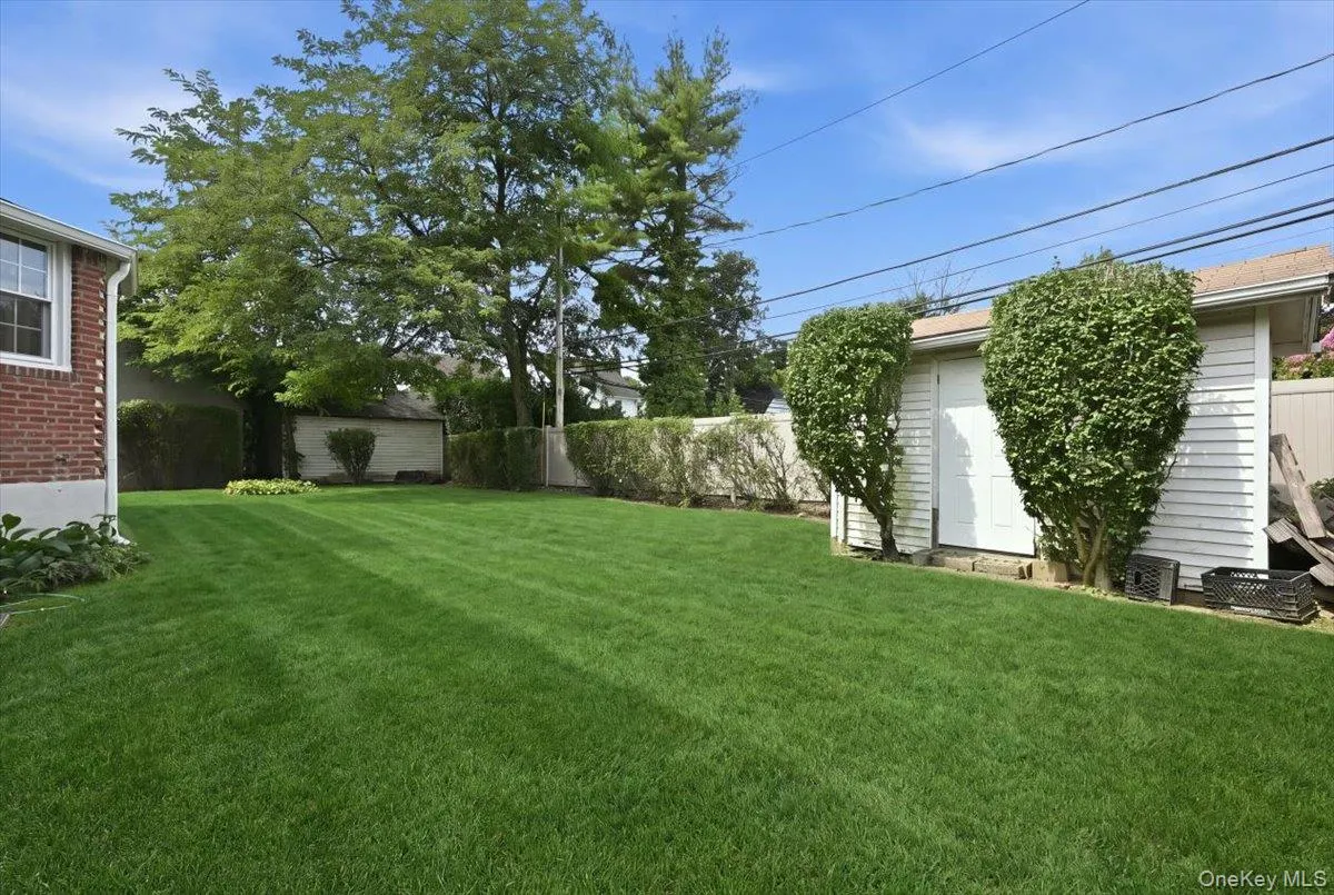 288 Brower Avenue, Hempstead, NY, 5 Bedrooms Bedrooms, 11 Rooms Rooms,3 BathroomsBathrooms,Residential,For Rent,Brower,0,1034544 288 Brower Avenue, Hempstead, NY, 5 Bedrooms Bedrooms, 11 Rooms Rooms,3 BathroomsBathrooms,Residential,For Rent,Brower,0,1034544